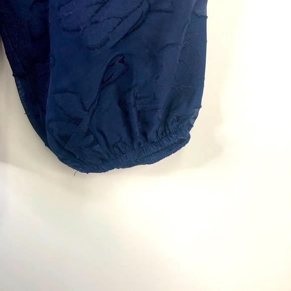 Mason & Belle navy blue long sleeve v notch layered lace look pullover blouse M - Picture 4 of 13